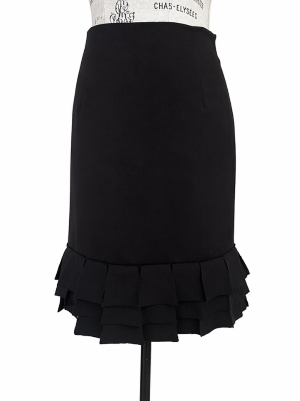 Akris Black Wool Blend Pleated And Raw Hem Skirt Size 6 Excellent Condition!